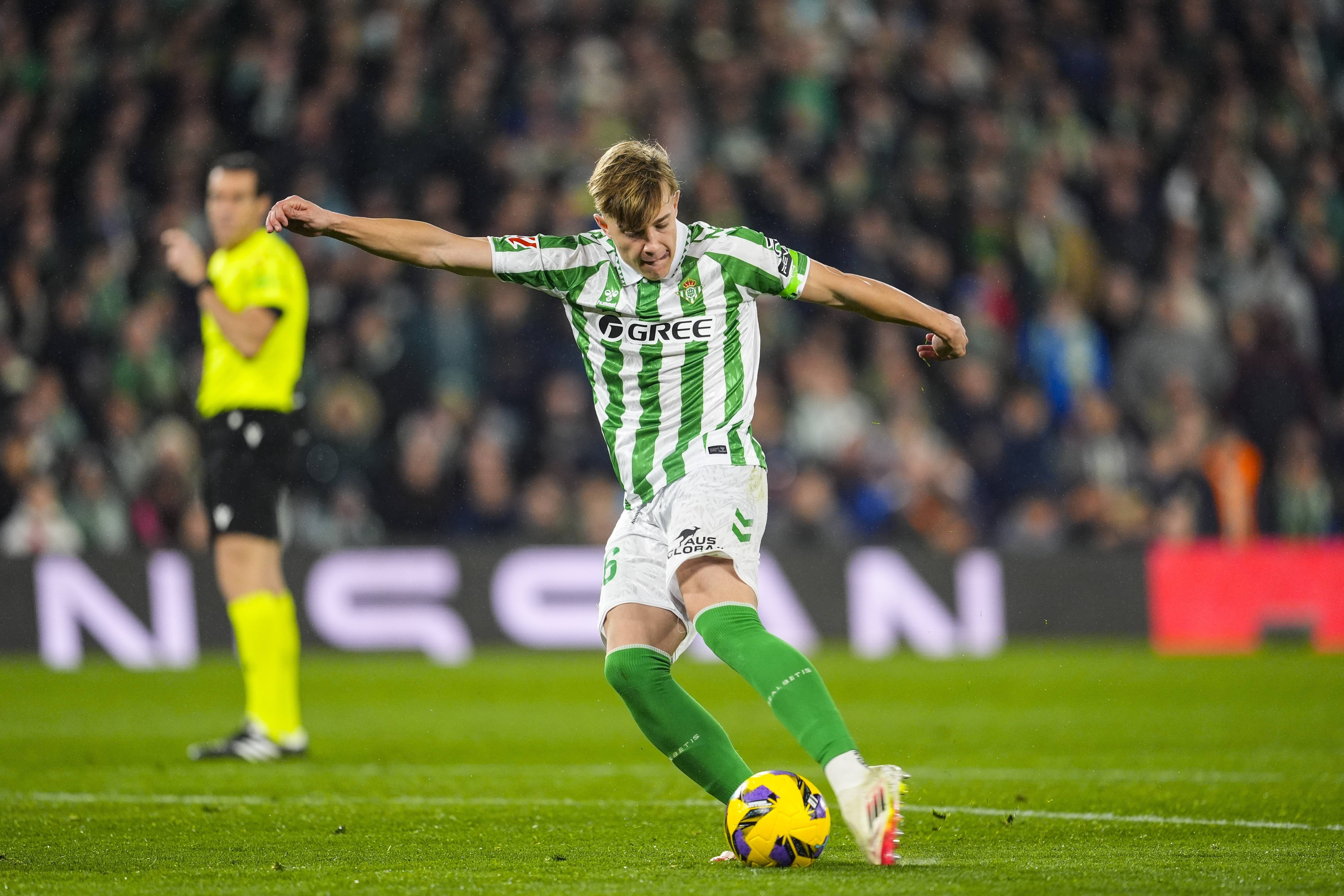 kysports-包含集结日阿斯顿维拉备战西甲，完成体检细节曝光，震撼外界，控场能力受关注的词条-kysports